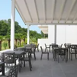 Hotel Velipoja Village